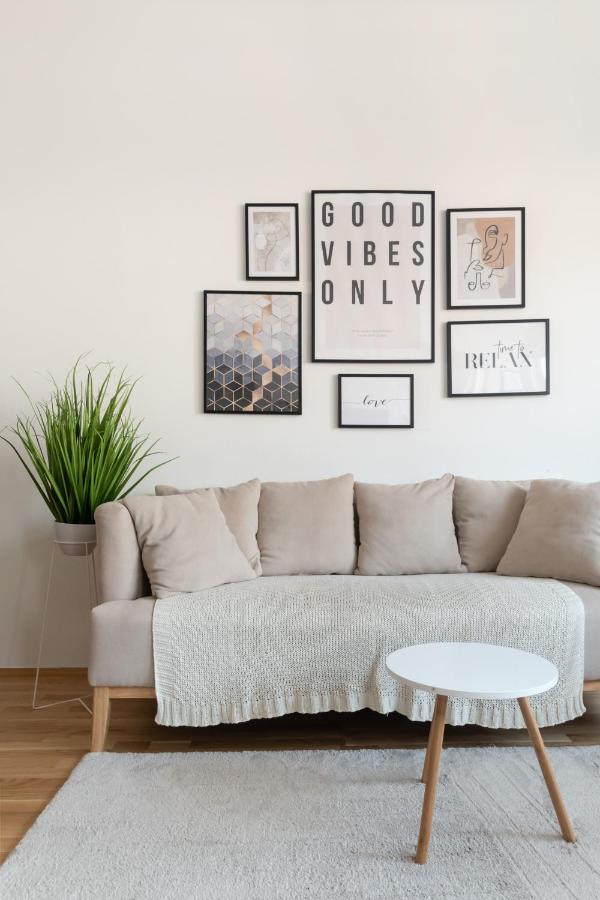 Apartment Modern, Bright -close To The Center In A Quiet Area *